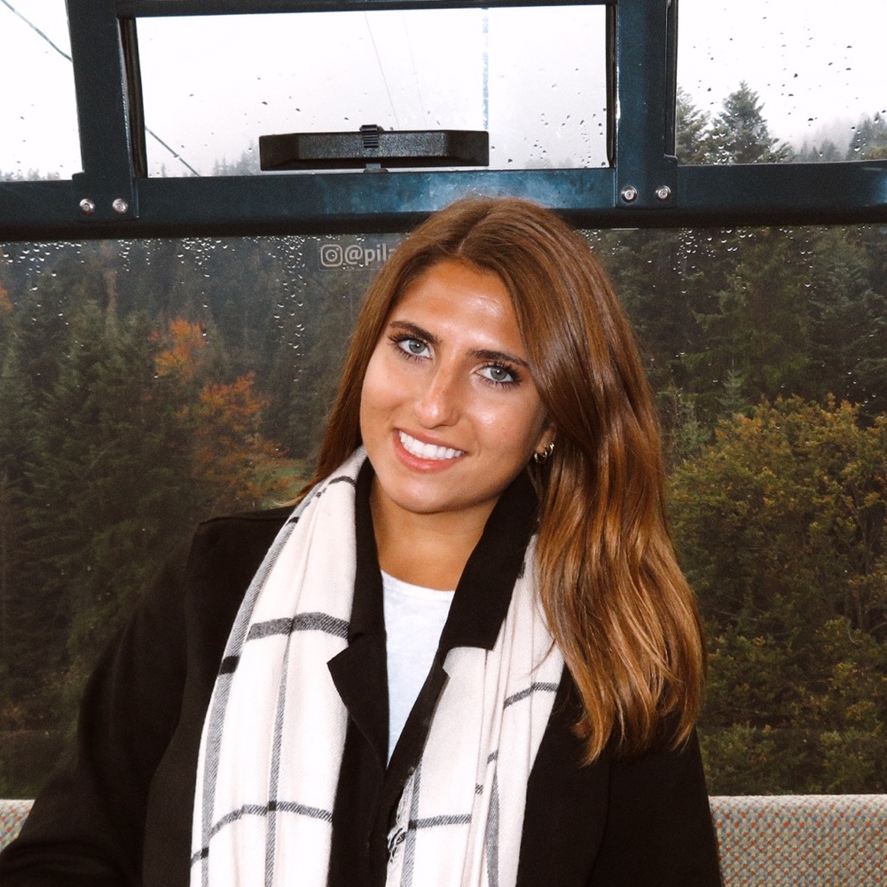 Meet your Posher, Averi